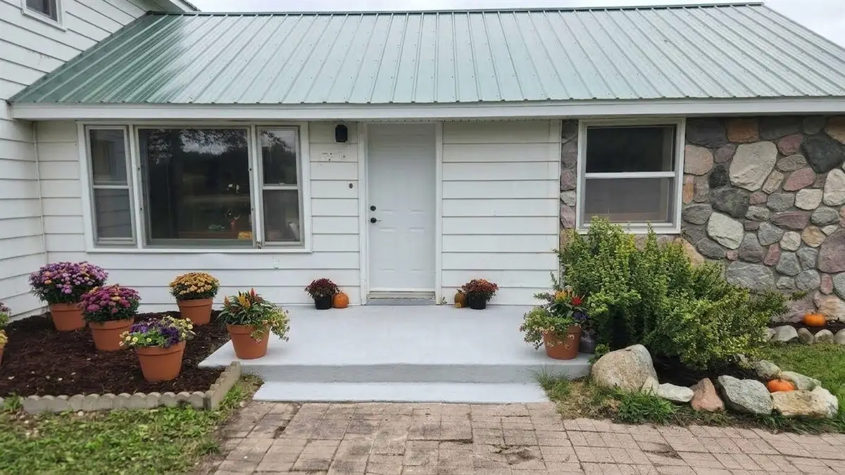 3252 Pine River, Standish, MI 48658 - #1