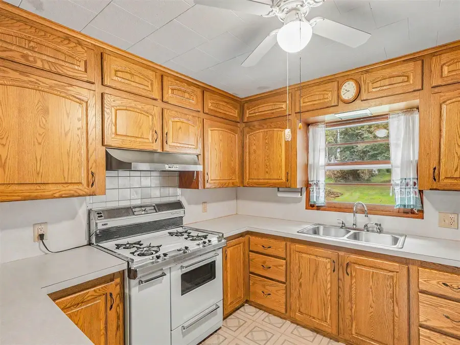 595 Royal, Jackson, MI 49202 - #2