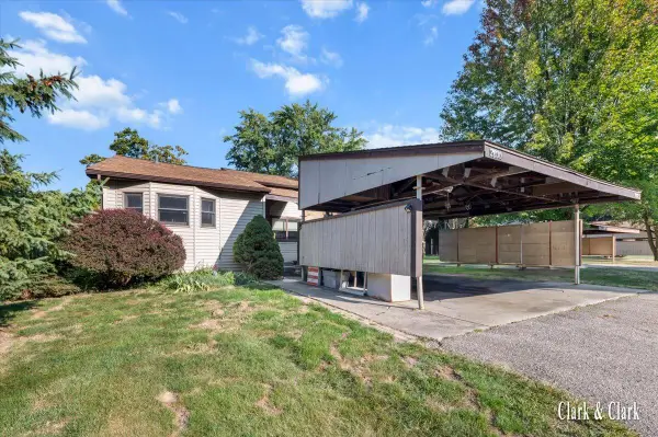 2630 Chatham Woods, Grand Rapids, MI 49546