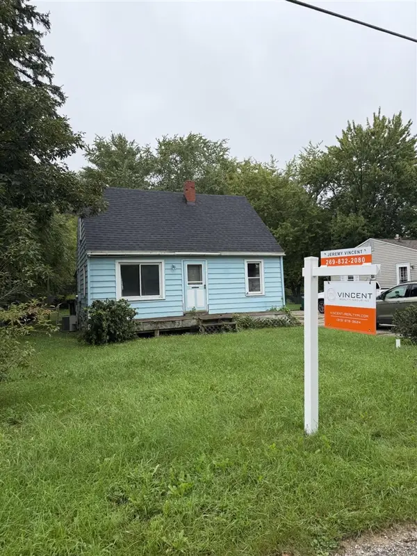 122 W Fairfield, Lansing, MI 48906