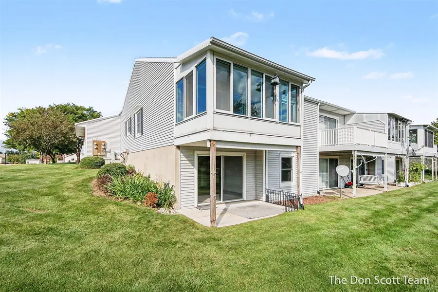 282 Creekside, Sparta, MI 49345 - #3