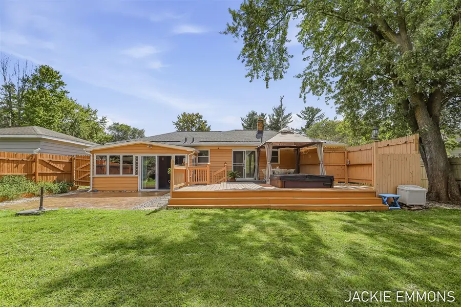731 66th, Grand Rapids, MI 49548 - #2