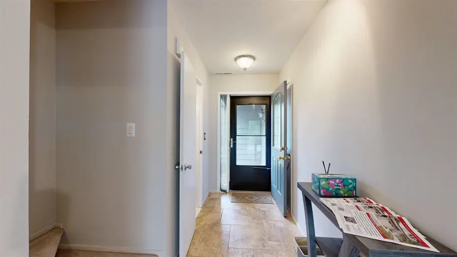 718 Peninsula, Ann Arbor, MI 48105 - #3