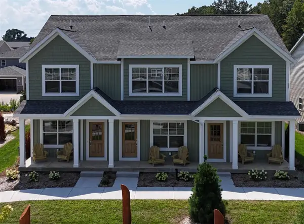 291 Vista Green, Holland, MI 49423