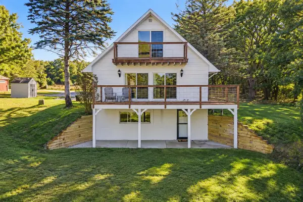 1759 Lakeshore, Manistee, MI 49660