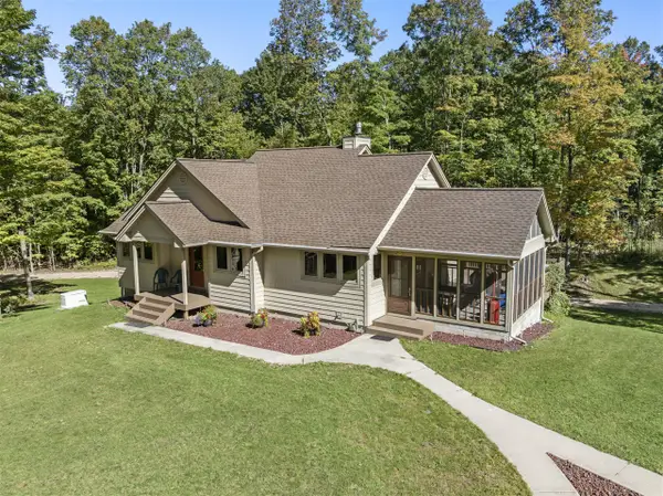 21125 Valencourt, Copemish, MI 49625