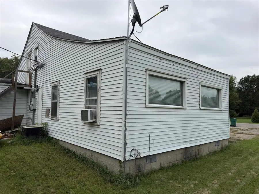 12394 Riverside, White Pigeon, MI 49099 - #2