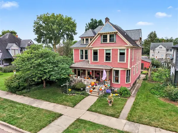 210 East, Three Rivers, MI 49093