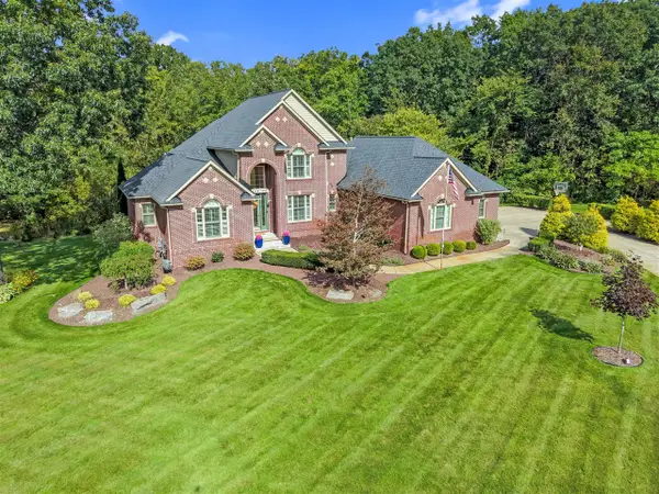 8541 Lone Meadow, Howell, MI 48843