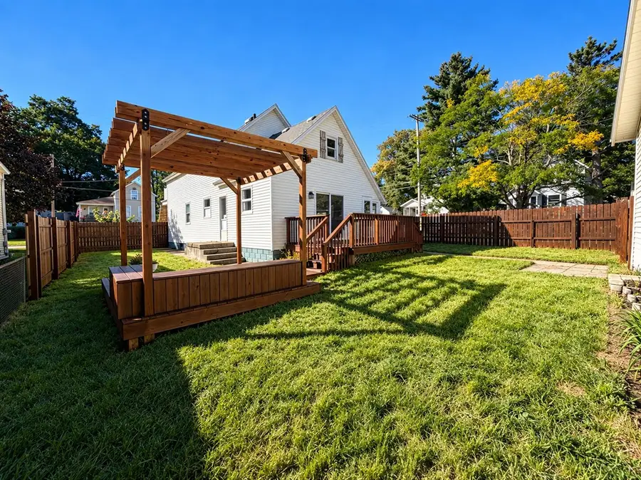 1224 Valley, Grand Rapids, MI 49504 - #2
