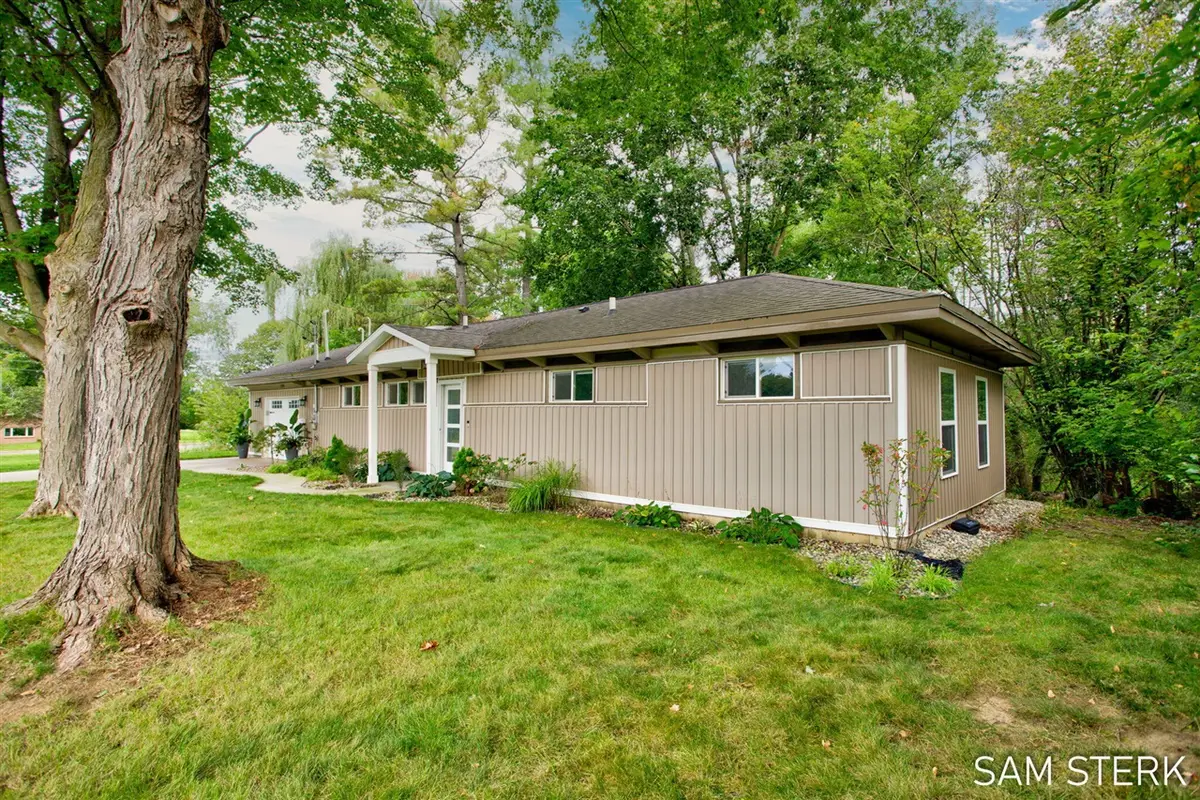 3789 Yellowstone, Grandville, MI 49418 - #1
