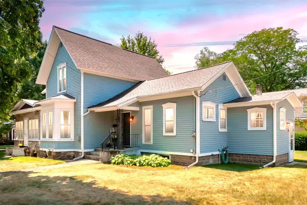 120 Hicks, Plainwell, MI 49080