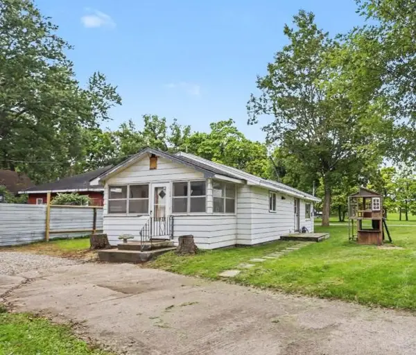 210 N 16th, Springfield, MI 49037