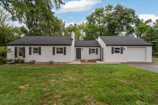 1429 Cadmus, Troy, MI 48085