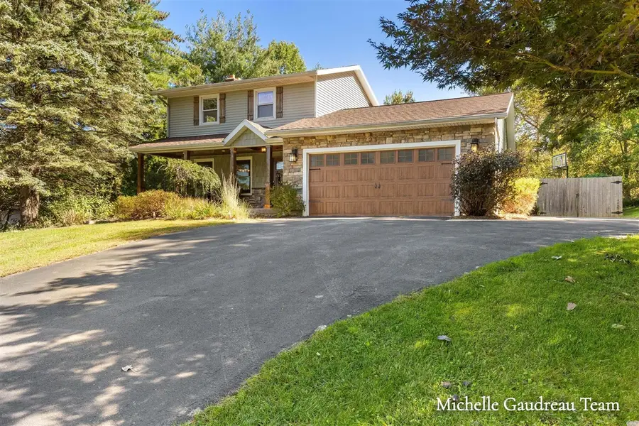 1136 Country Club, Hastings, MI 49058 - #2