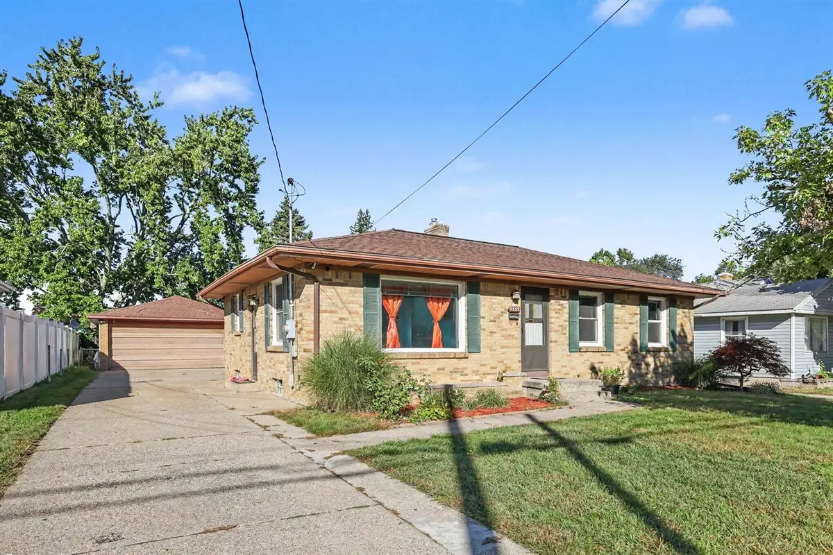 3353 Boone, Wyoming, MI 49519 - #1