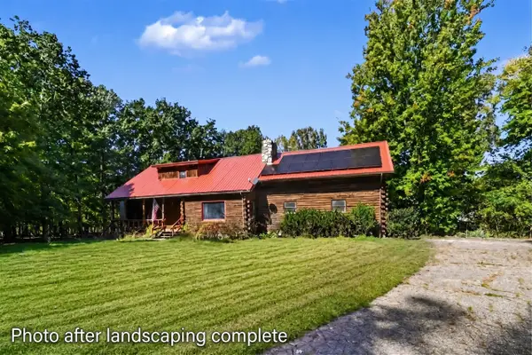 8515 E Price, Laingsburg, MI 48848
