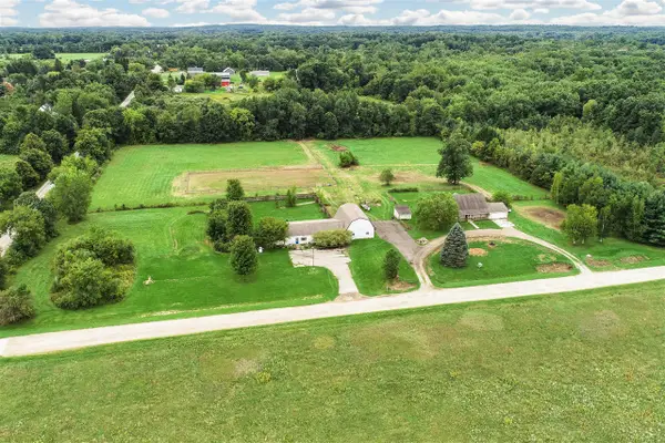 3605 White Tail, Holly, MI 48442