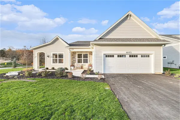 4695 Knapp Bluff, Grand Rapids, MI 49525