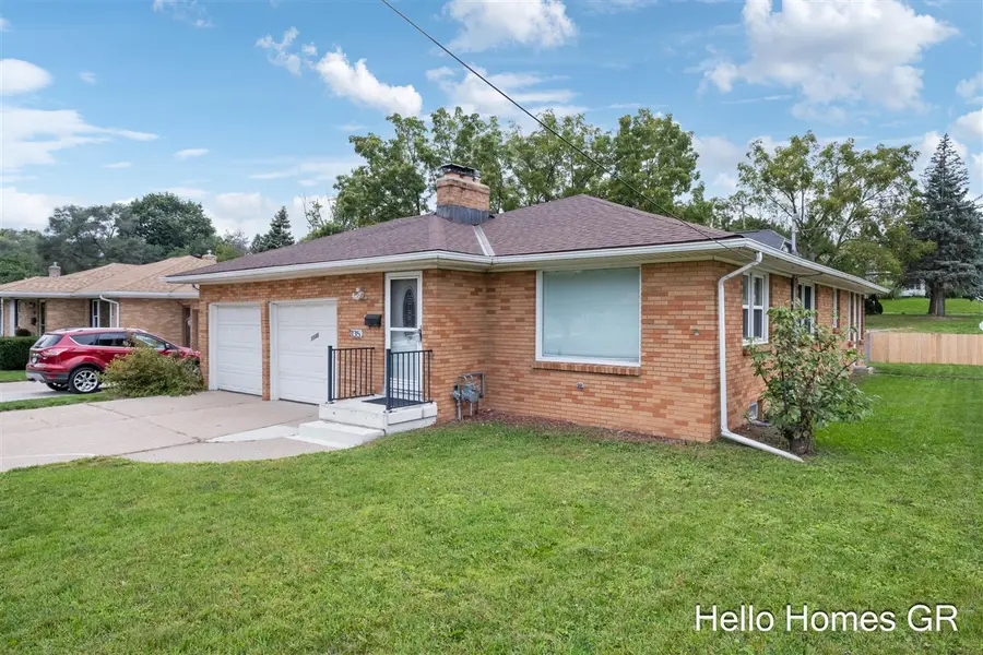 1135 Carrier Creek, Grand Rapids, MI 49503 - #2