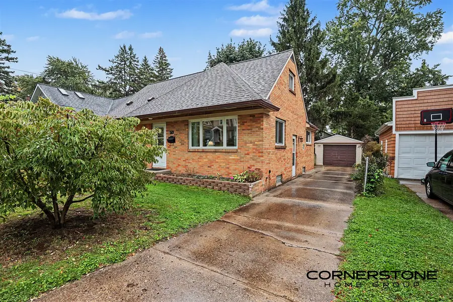 874 Beechwood, Grand Rapids, MI 49505 - #2