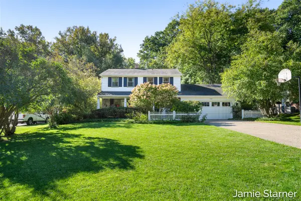 2110 Blueberry, Grand Rapids, MI 49504
