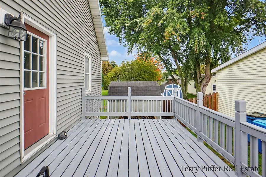 601 W 2nd, Ludington, MI 49431 - #3