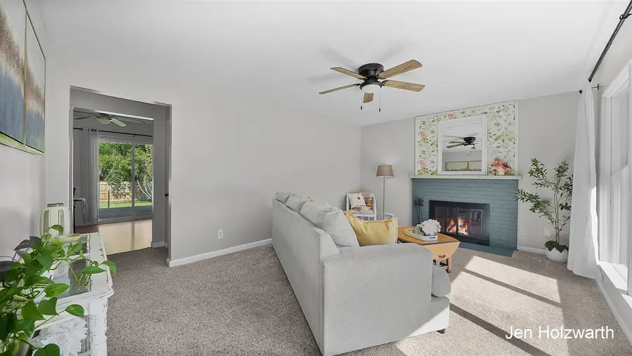 725 Parkway, Grand Rapids, MI 49525 - #2