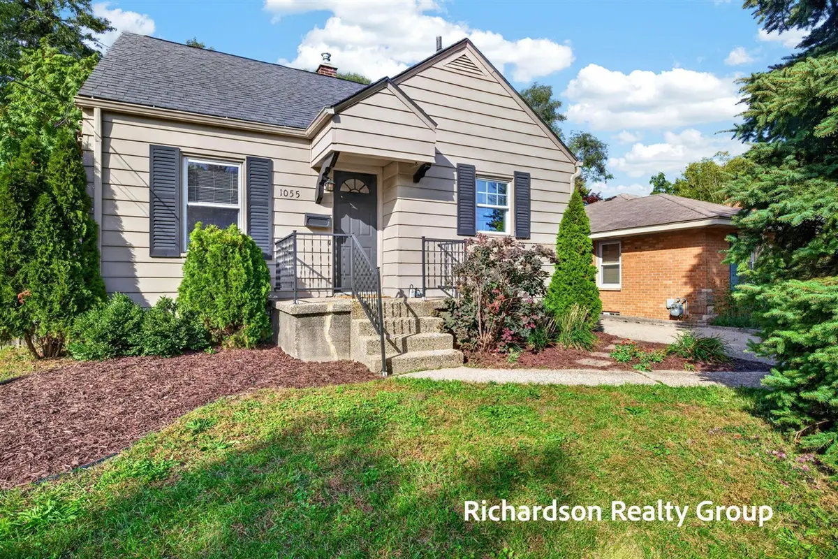 1055 NE Crescent, Grand Rapids, MI 49503 - #1