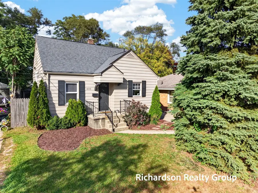 1055 NE Crescent, Grand Rapids, MI 49503 - #2