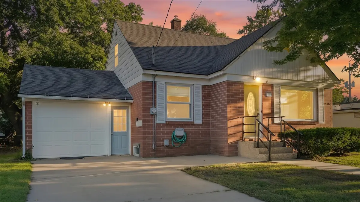 11 W Mckinley, Zeeland, MI 49464 - #1