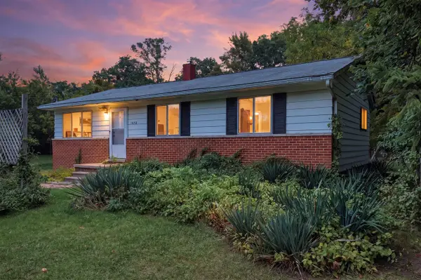 1692 N Hix, Westland, MI 48185