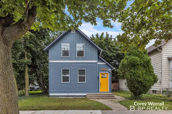 1004 Garfield, Grand Rapids, MI 49504