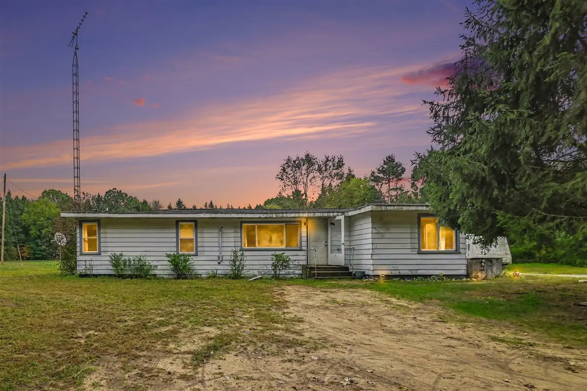 271 66th, South Haven, MI 49090 - #1