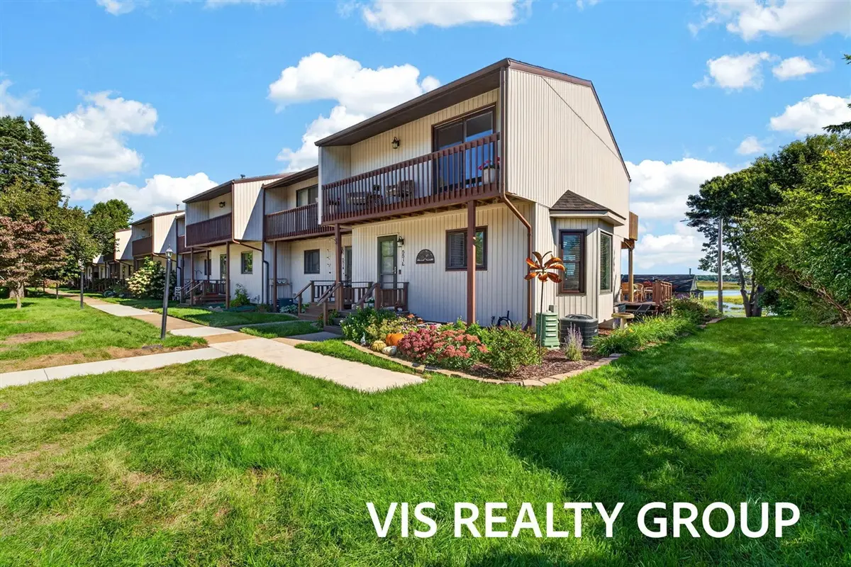 551 Gidley Circle #L, Grand Haven, MI 49417 - #1