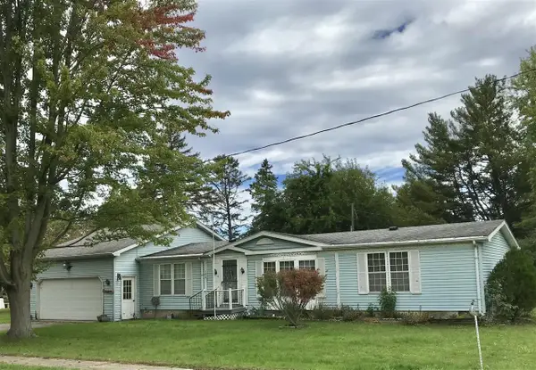 106 W Vermont, White Pigeon, MI 49099