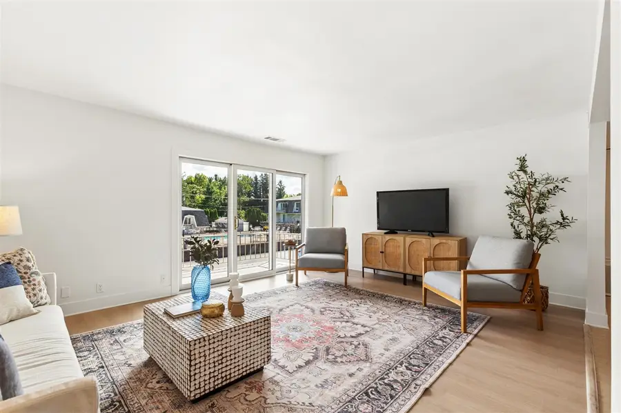 3614 N Lakeshore #Unit J5, Saint Joseph, MI 49085 - #2
