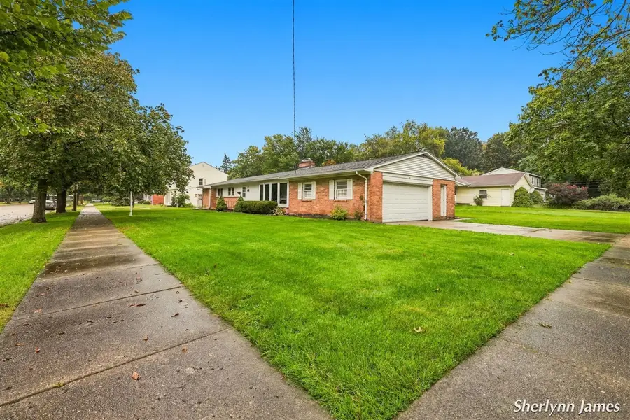 2714 Brooklane, Grand Rapids, MI 49507 - #2