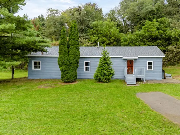 55470 Flatbush, Three Rivers, MI 49093
