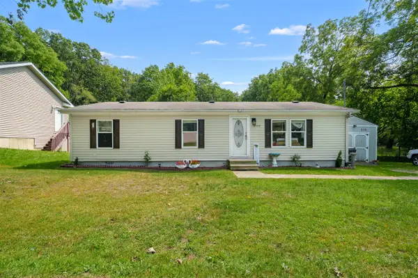 2002 Mt Olivet, Kalamazoo, MI 49004