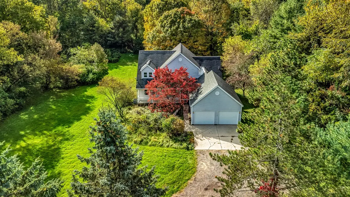 10092 Meadowhill, Lowell, MI 49331 - #1