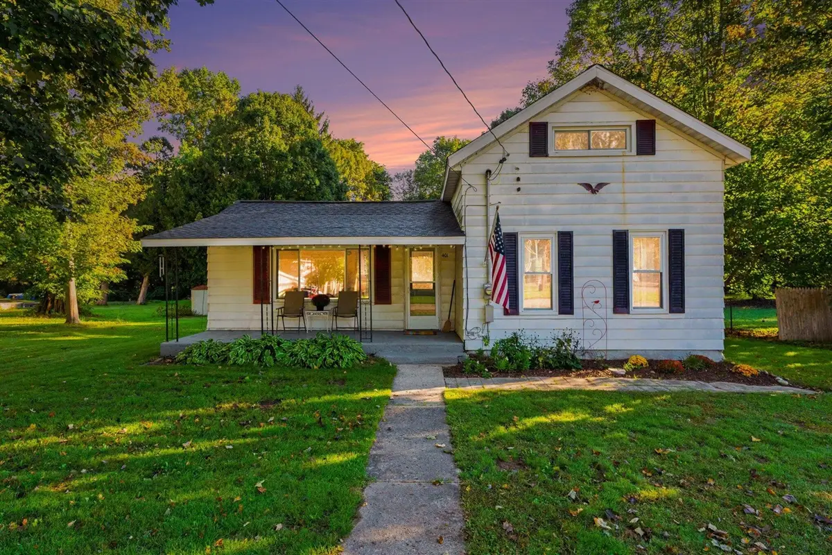 401 Main, Lawrence, MI 49064 - #1