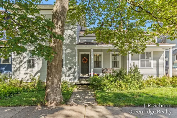93 W 12th, Holland, MI 49423