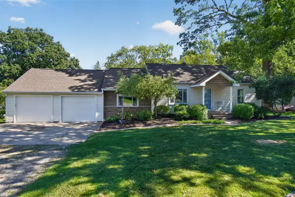 1360 Central, Howell, MI 48843