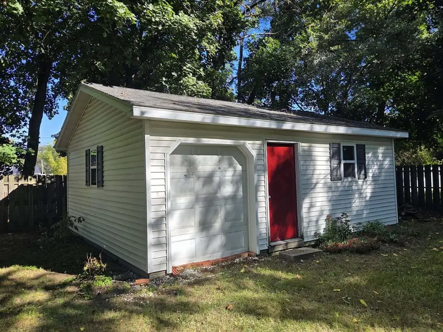 310 N Clinton, Saint Louis, MI 48880 - #3