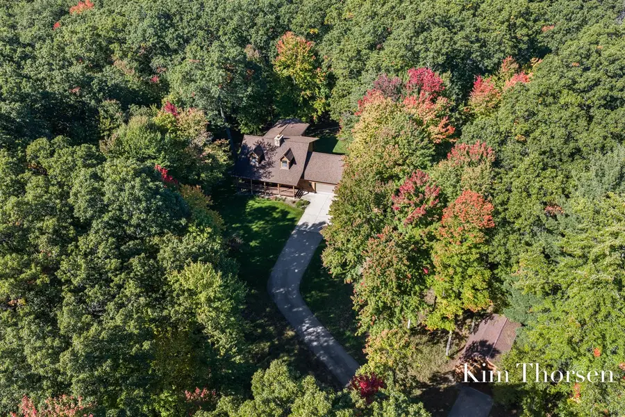 6263 Oak Valley, Belmont, MI 49306 - #2
