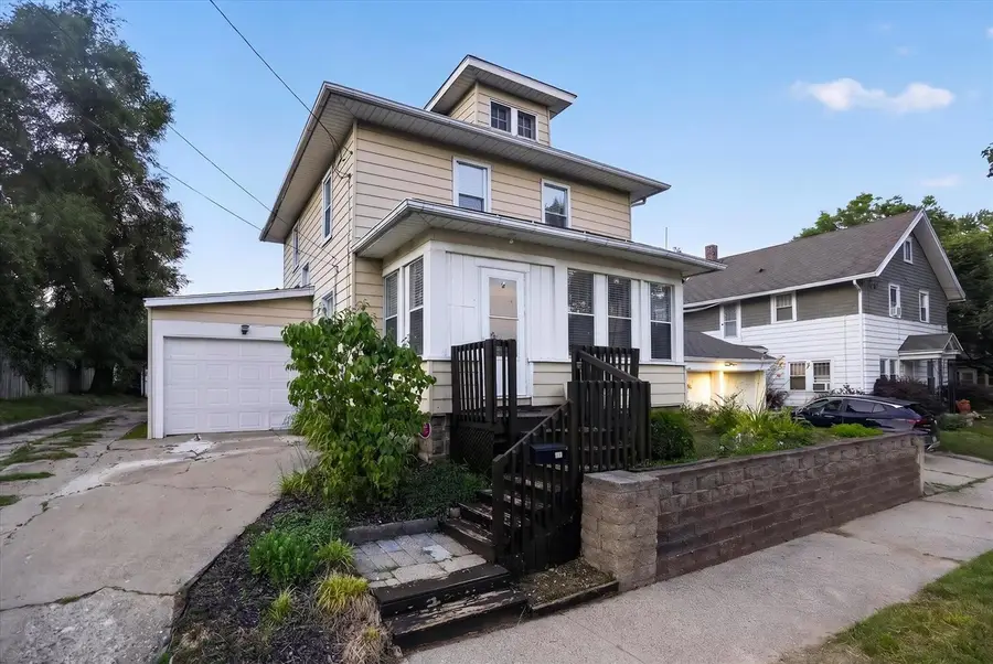 406 Garfield, Jackson, MI 49203 - #2
