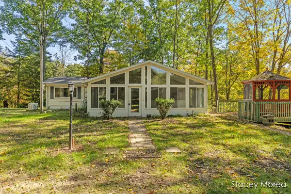 7677 Riverside, Hesperia, MI 49421