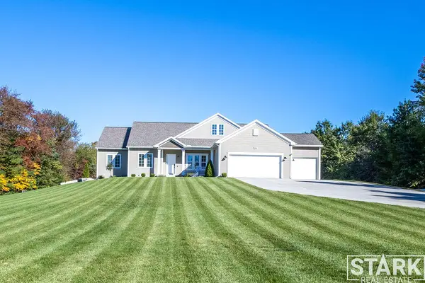 2320 E Mount Garfield, Muskegon, MI 49444