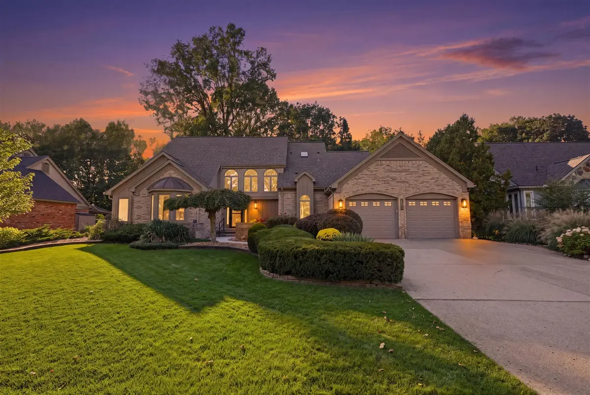 20027 Wayne, Livonia, MI 48152 - #1